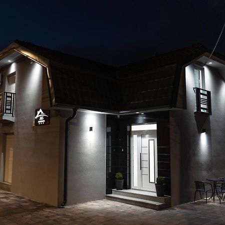 J&S Apartments Ni Kültér fotó