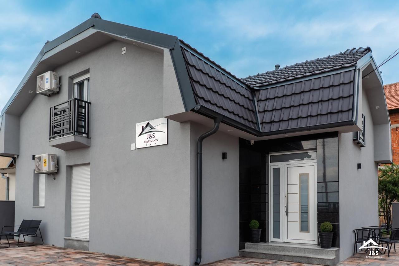 J&S Apartments Ni Kültér fotó